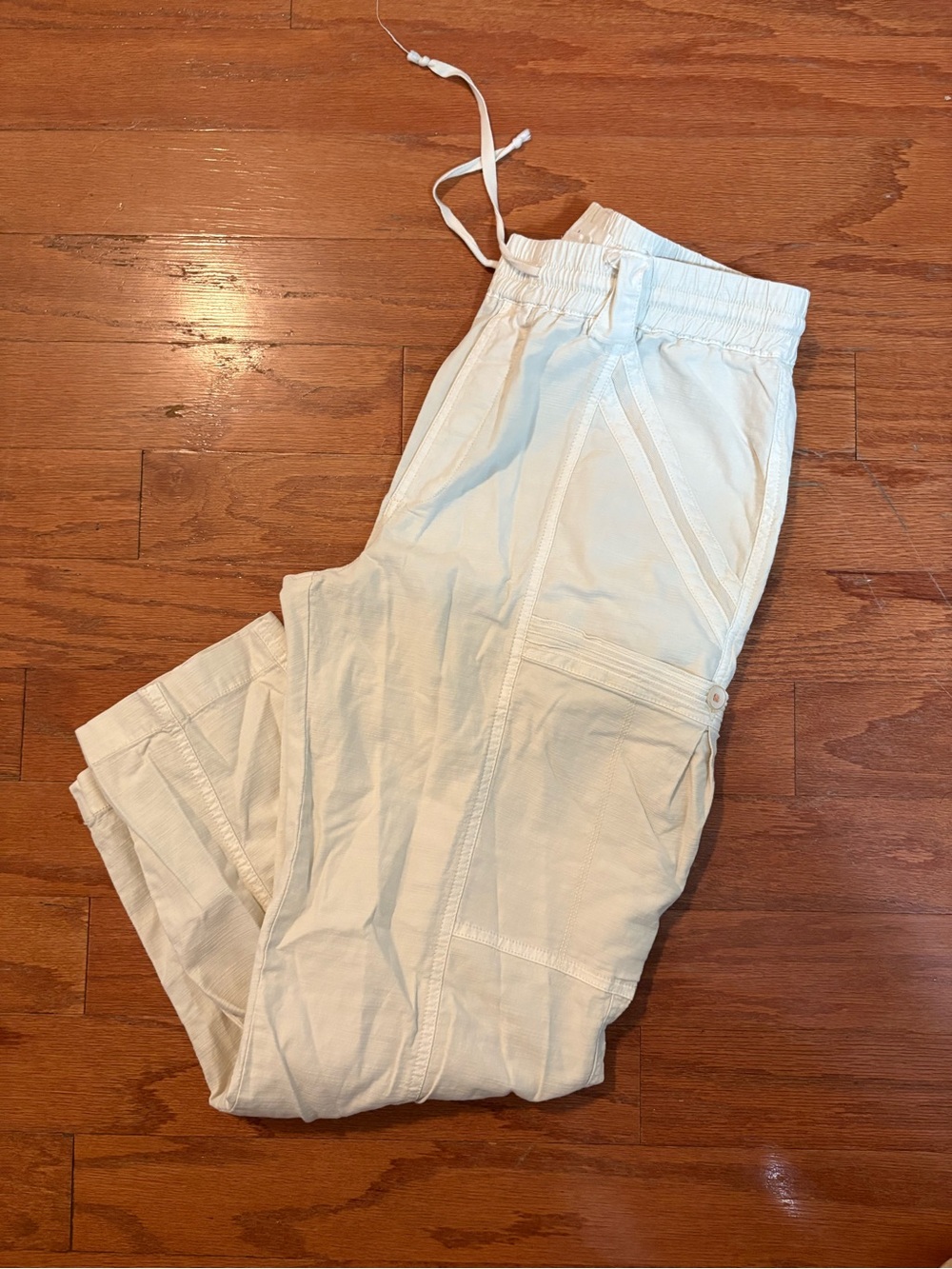 Anthropologie women’s White Drawstring Cargo Pants